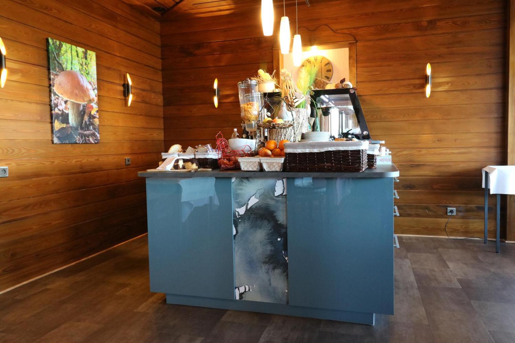 Hotel Restaurant Aux Trois Roses La Petite-Pierre Dış mekan fotoğraf