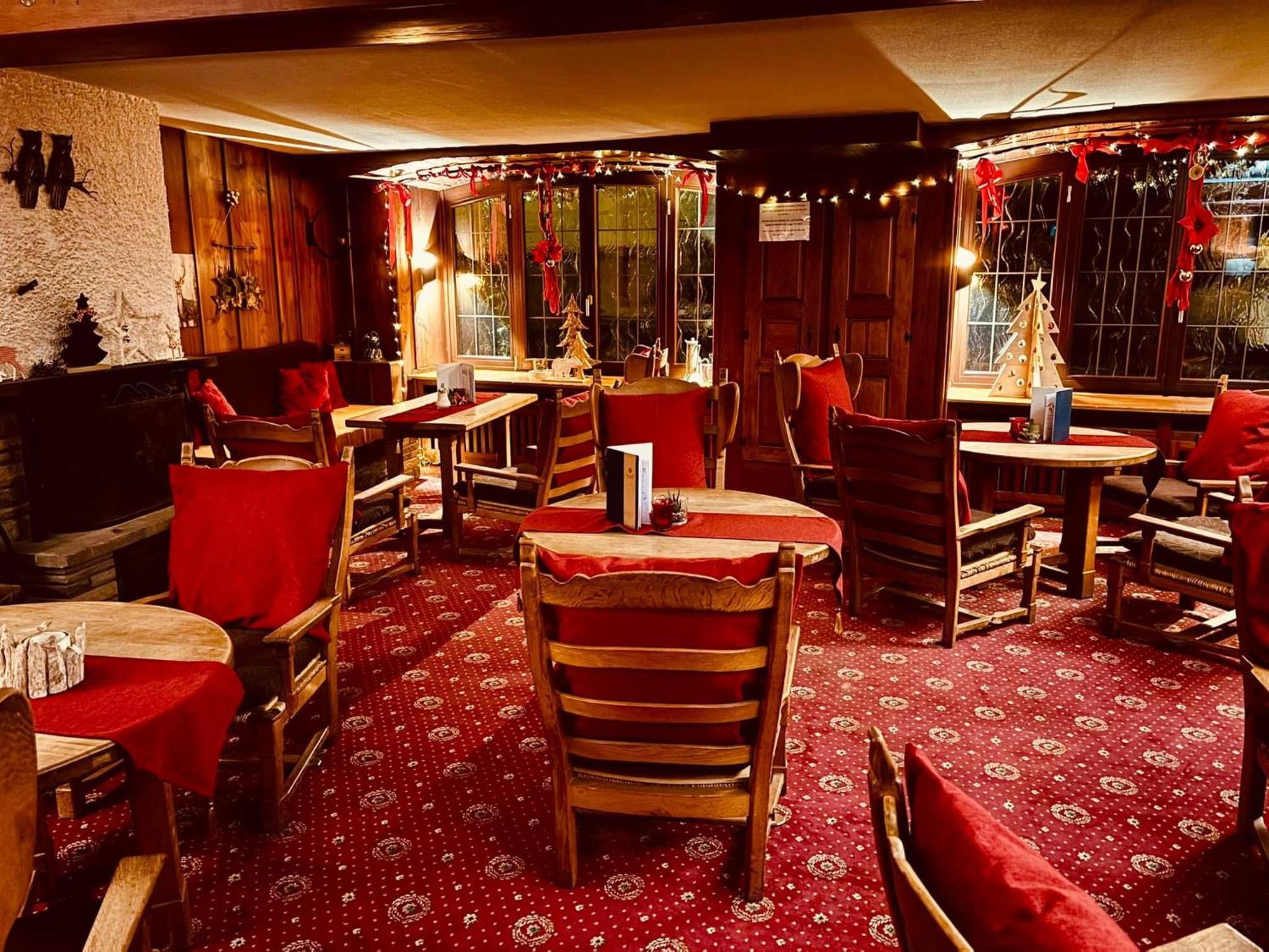 Hotel Restaurant Aux Trois Roses La Petite-Pierre Dış mekan fotoğraf